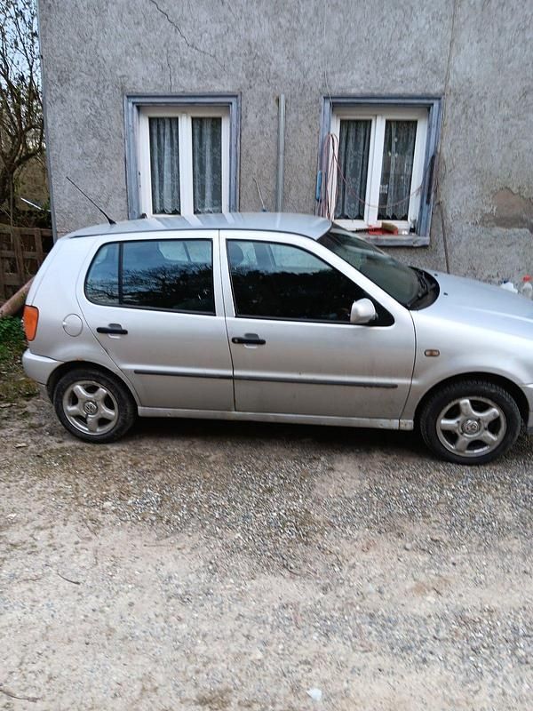 Gebraucht VW Polo 60 PS (44 kW) 1998 Silber Kleinwagen