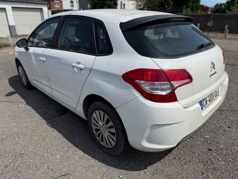 Gebraucht Citroën C4 Attraction 111 PS (81 kW) 2013 Weiß Limousine