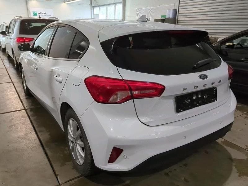 Gebraucht Ford Focus Cool & Connect 120 PS (88 kW) 2020 Frozen white Limousine