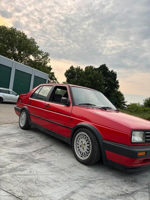 Rot Gebraucht 1991 VW Jetta Limousine | 5.100 € - Bild 1/4