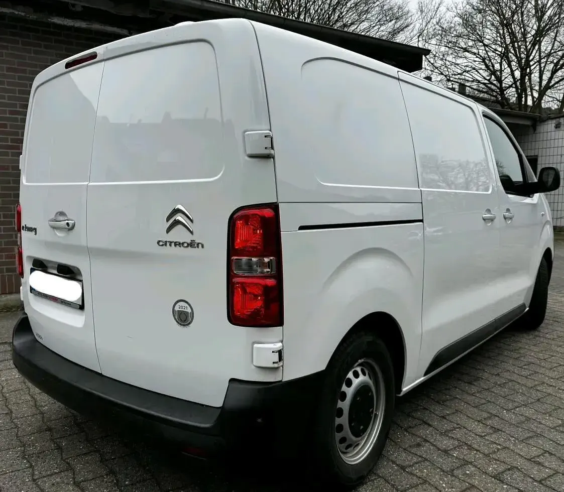 Gebraucht Citroën e-Jumpy 100 kW (136 PS) 2022 Weiß Van / Kleinbus