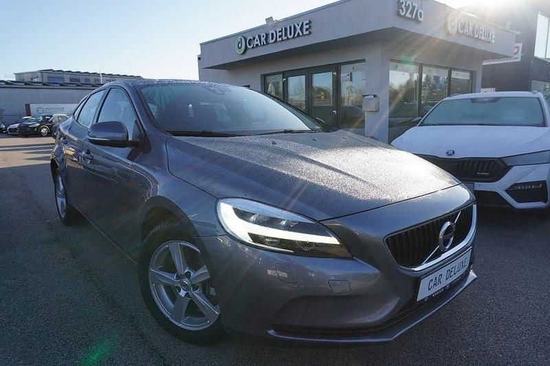 Gebraucht Volvo V40 150 PS (110 kW) 2019 Grau Limousine