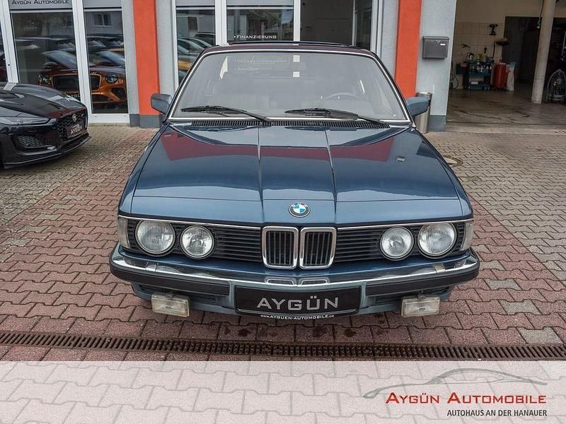 Gebraucht BMW 732 197 PS (144 kW) 1983 Blau Limousine