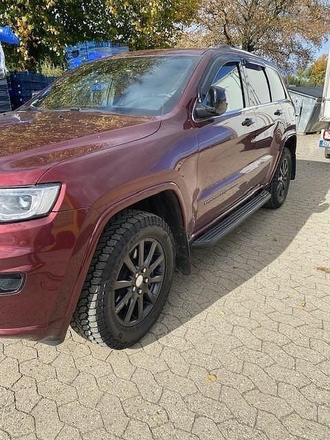 Rot Gebraucht 2018 Jeep Grand Cherokee Overland SUV | 28.500 € (Guter Preis) - Bild 1/4