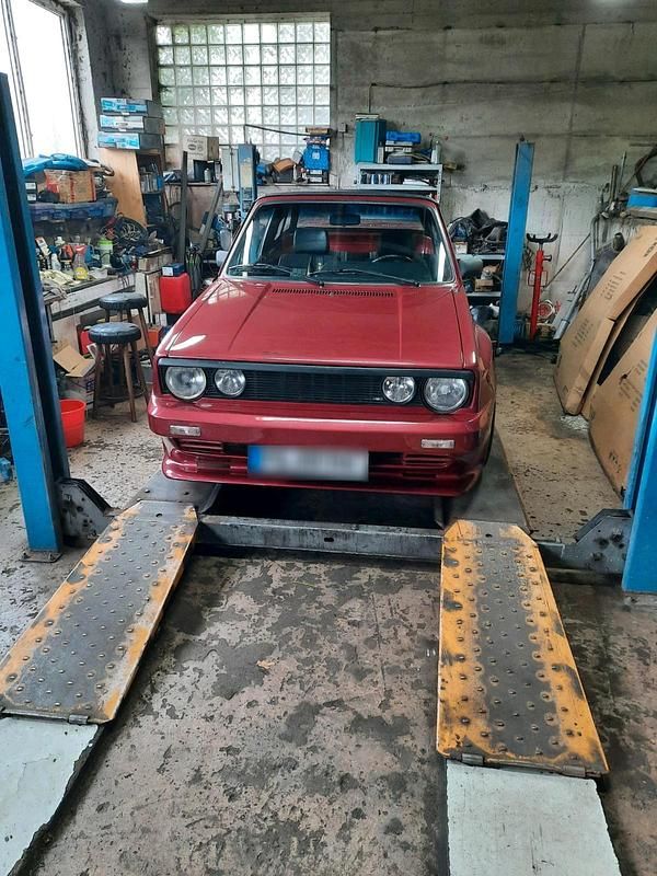 Gebraucht VW Golf Cabriolet 72 PS (52 kW) 1983 Rot Cabrio