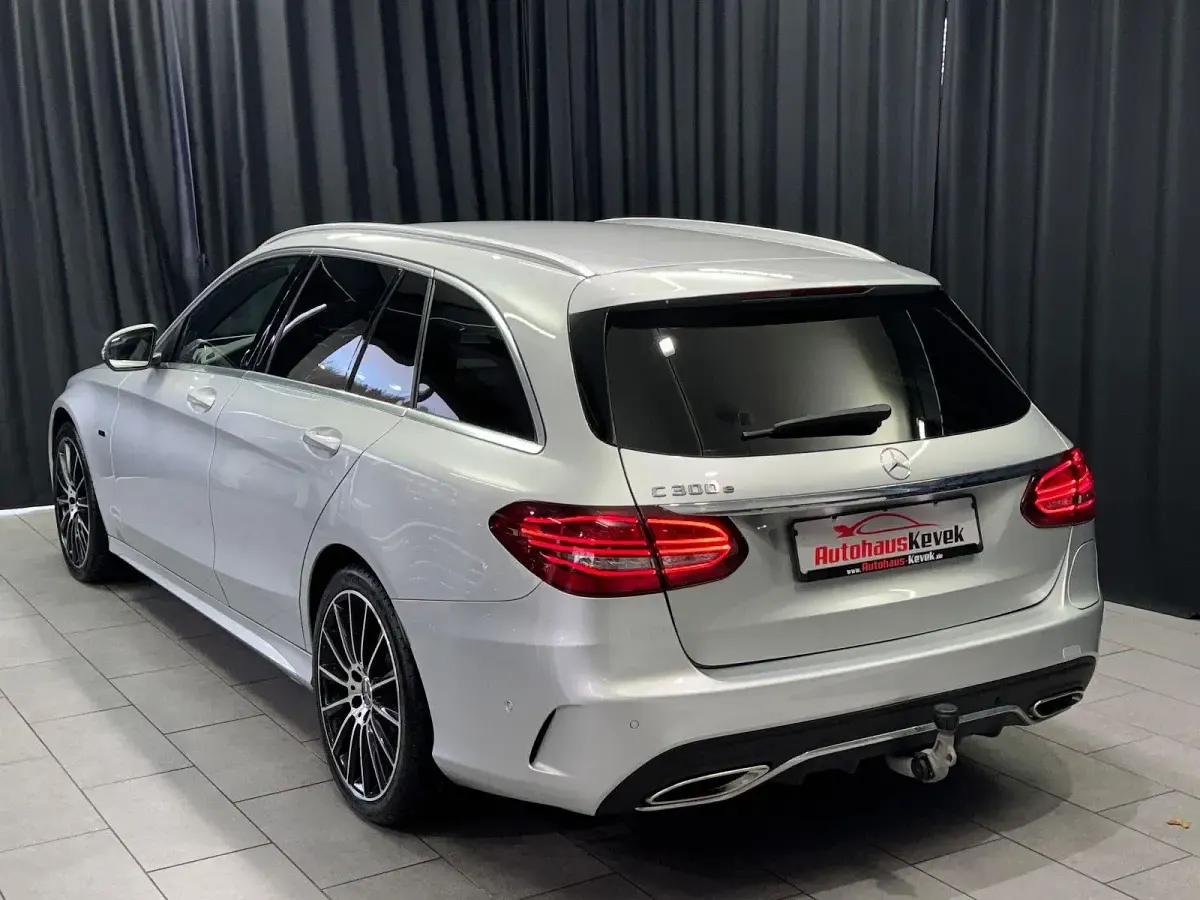 Gebraucht Mercedes C300e 211 PS (155 kW) 2020 Silber Kombi