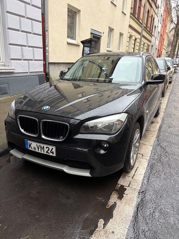 Schwarz Gebraucht 2012 BMW X1 SUV | 7.499 € (Guter Preis) - Bild 1/4