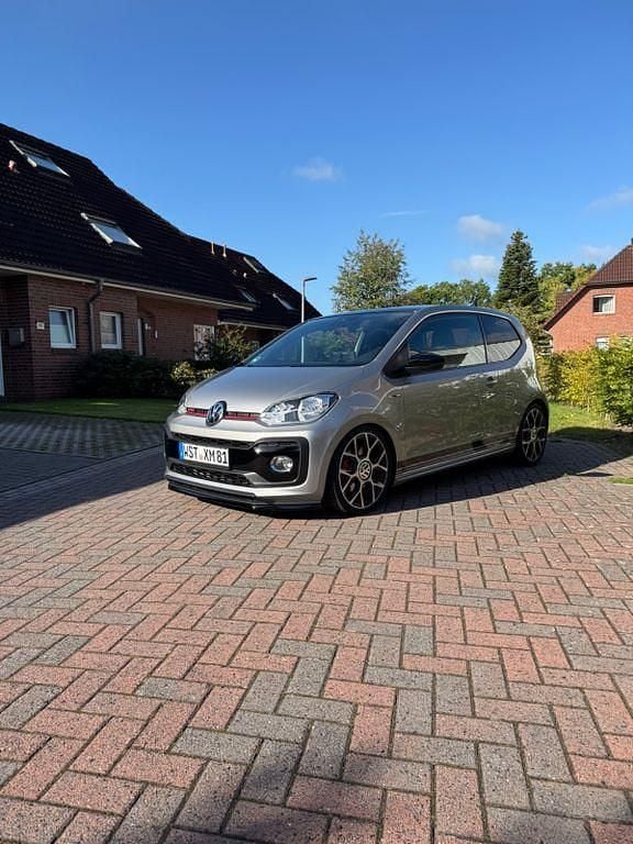 Grau Gebraucht 2018 VW up! GTI Kleinwagen | 14.500 € (Etwas zu teuer) - Bild 1/4