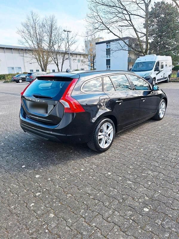 Gebraucht Volvo V60 163 PS (119 kW) 2011 Schwarz Kombi