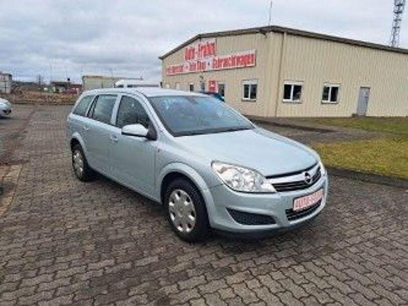 Gebraucht Opel Astra Edition 135 PS (99 kW) 2009 Grün Kombi