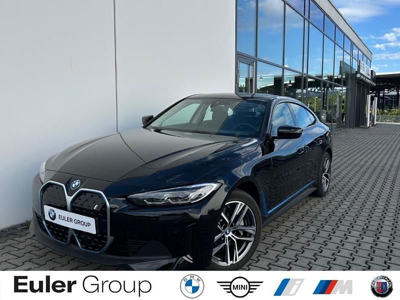 Schwarz uni Gebraucht 2023 BMW i4 Sport Line Limousine | 36.399 € (Superpreis) - Bild 1/3