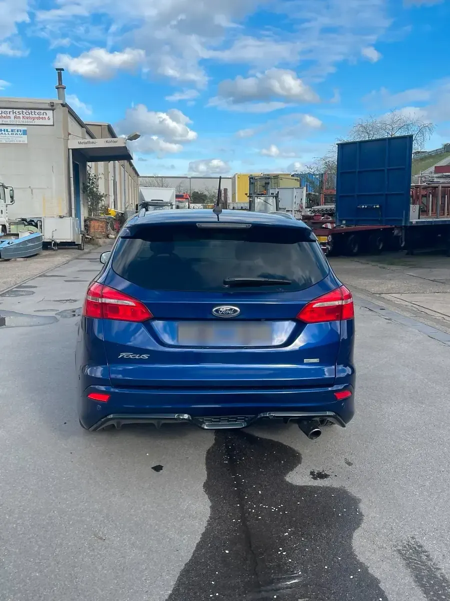 Usata Ford Focus 182 CV (133 kW) 2018 Blu Station wagon