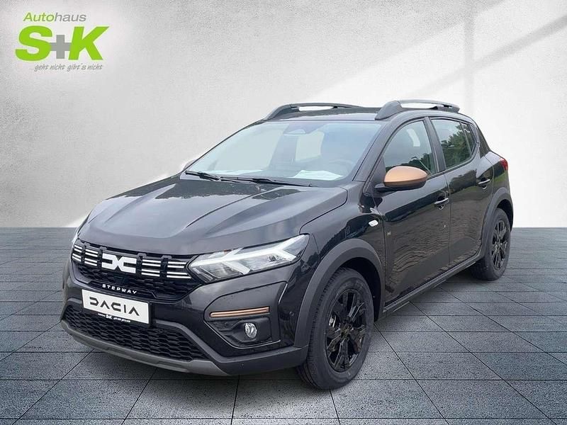 Perlmuttschwarz metallic Neu 2025 Dacia Sandero Extreme Kleinwagen | 20.390 € - Bild 1/4