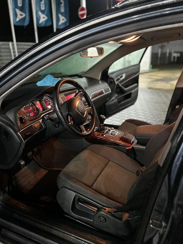 Gebraucht Audi A6 210 PS (154 kW) 2025 Grau Kombi