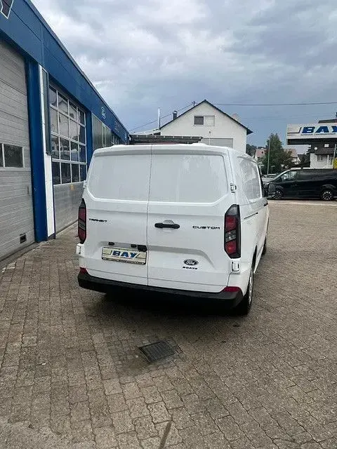 Gebraucht Ford Transit Custom Trend 110 PS (80 kW) 2025 Weiß Van / Kleinbus