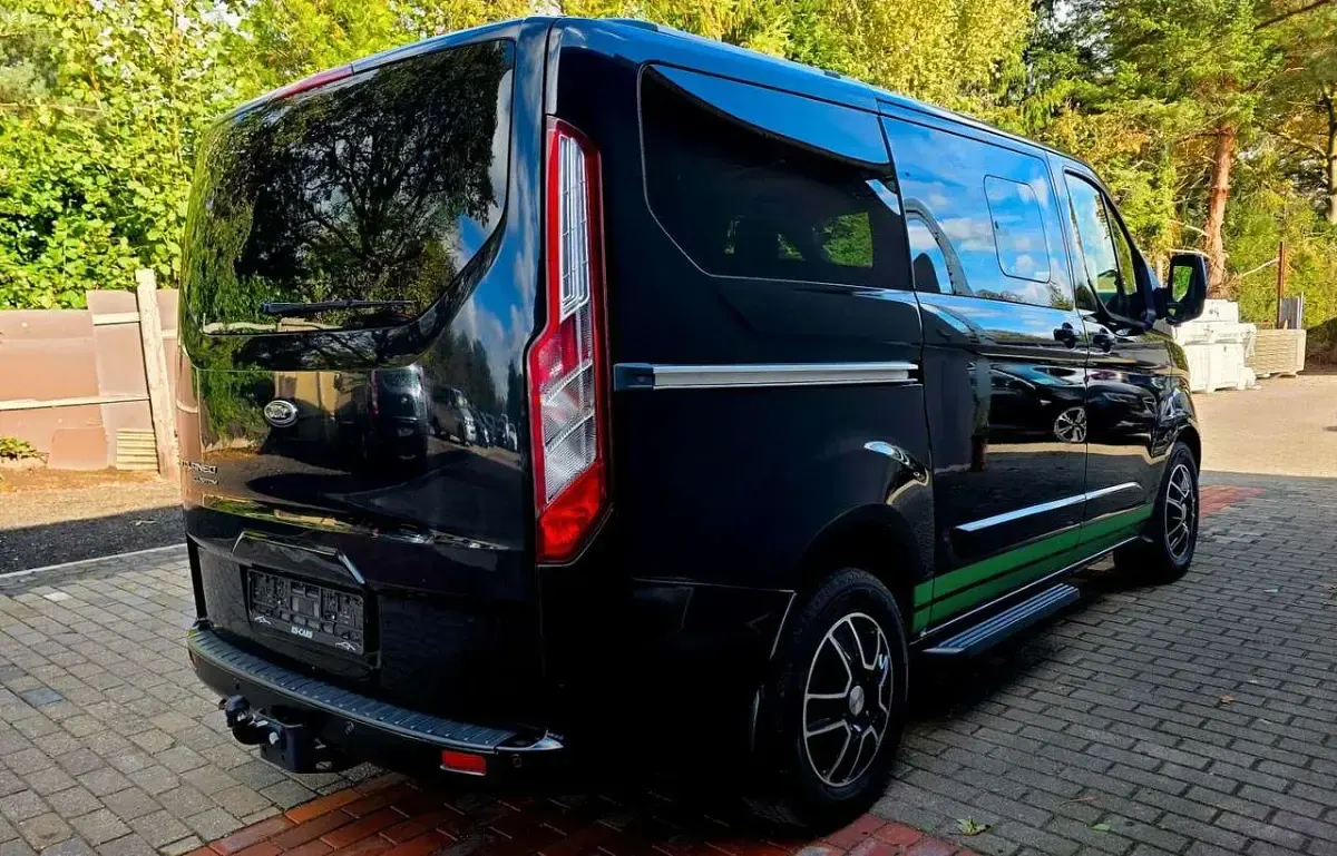 Occasion Ford Tourneo Titanium 170 ch (125 kW) 2017 Noir Monospace