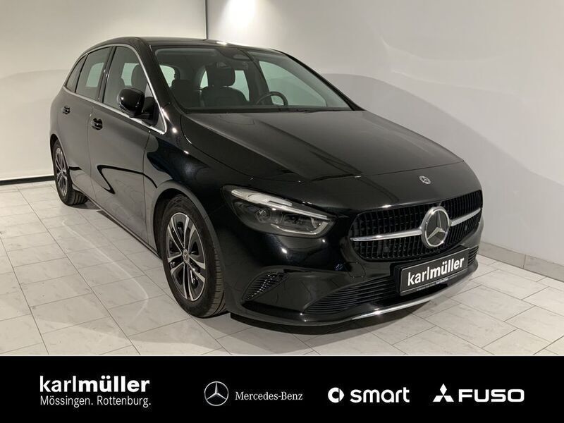 Lack kosmosschwarz Gebraucht 2024 Mercedes B200 Van / Kleinbus | 32.870 € (Teuer) - Bild 1/4