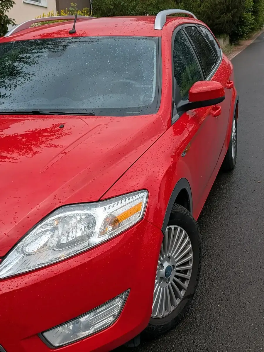 Gebraucht Ford Mondeo 145 PS (106 kW) 2009 Rot Kombi