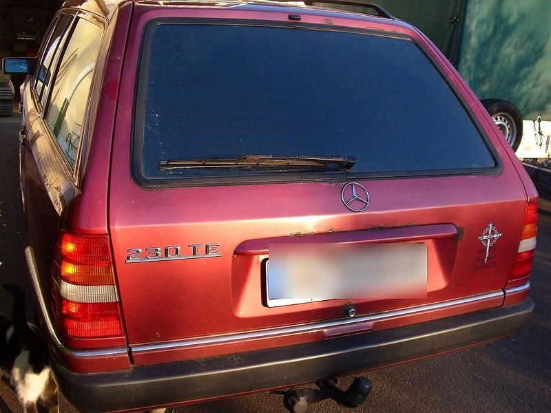 Gebraucht Mercedes E230 132 PS (97 kW) 1992 Rot Kombi