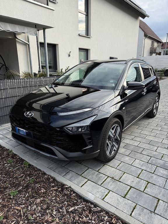Schwarz Gebraucht 2024 Hyundai Bayon Prime SUV | 17.500 € (Superpreis) - Bild 1/4