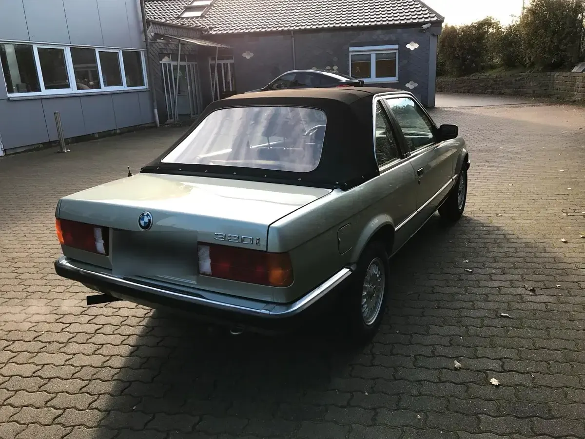 Gebraucht BMW 320 129 PS (94 kW) 1983 Grün Cabrio