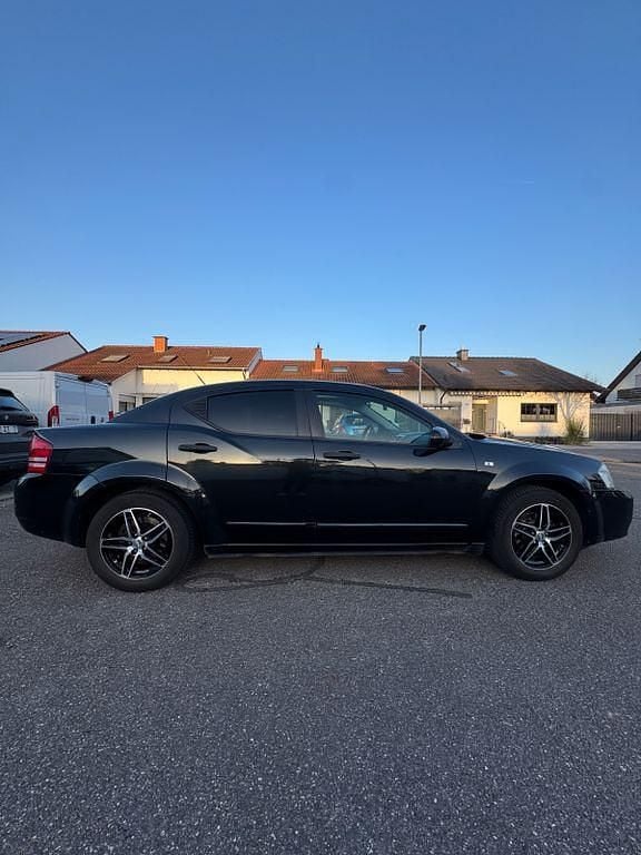 Gebraucht Dodge Avenger SE 156 PS (114 kW) 2007 Schwarz Limousine