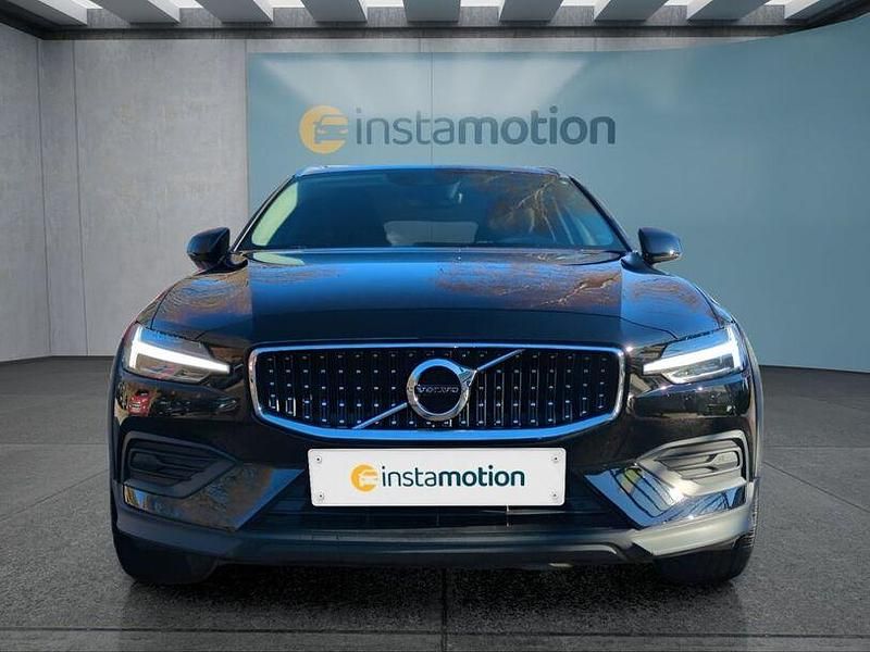 Gebraucht Volvo V60 CC 197 PS (144 kW) 2021 Schwarz Kombi