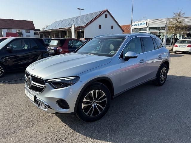 Gebraucht Mercedes GLC200 Advanced Plus 204 PS (150 kW) 2024 Silber SUV