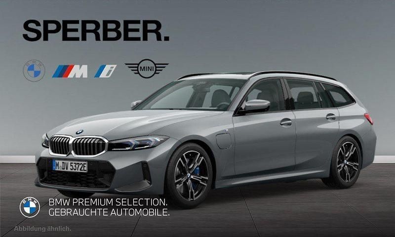 Grau Gebraucht 2025 BMW 330e M Sport Limousine | 48.900 € (Fairer Preis) - Bild 1/4