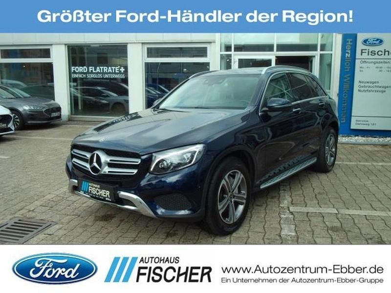Metalliclack (blau Gebraucht 2018 Mercedes GLC300 SUV | 24.978 € (Guter Preis) - Bild 1/3