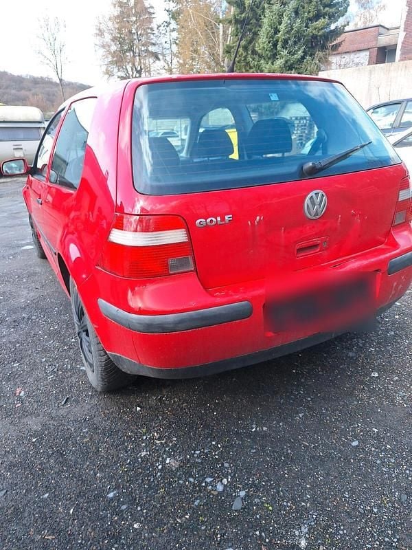 Gebraucht VW Golf IV 75 PS (55 kW) 2001 Rot Kleinwagen