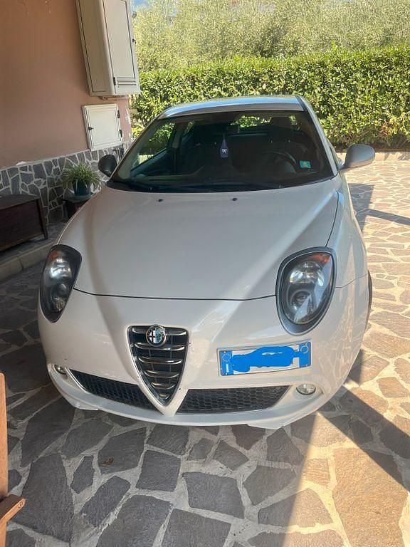 Weiß Gebraucht 2014 Alfa Romeo MiTo Impression Kleinwagen | 5.500 € - Bild 1/4