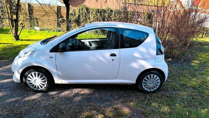 Gebraucht Citroën C1 68 PS (50 kW) 2011 Weiß Kleinwagen