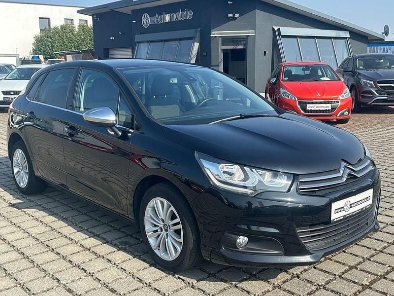 Gebraucht Citroën C4 SELECTION 120 PS (88 kW) 2015 Schwarz Limousine