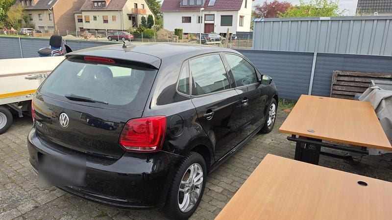 Usado VW Polo 69 HP (50 kW) 2013 Preto Citadino