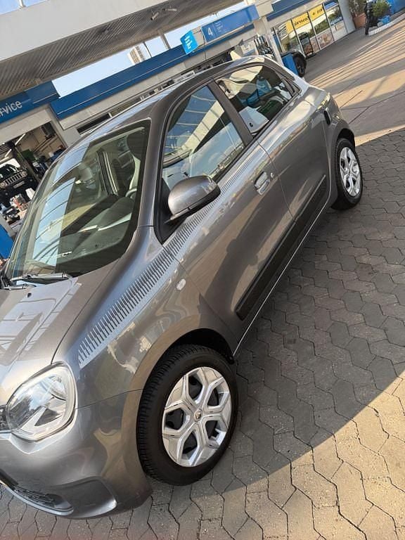 Gebraucht Renault Twingo Equilibre 65 PS (47 kW) 2021 Grau Kleinwagen