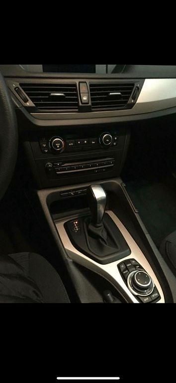 Gebraucht BMW X1 150 PS (110 kW) 2010 Schwarz SUV