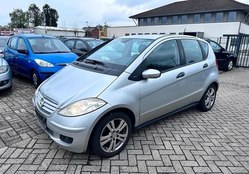 Silber Gebraucht 2004 Mercedes A170 Kleinwagen | 650 € (Superpreis) - Bild 1/4