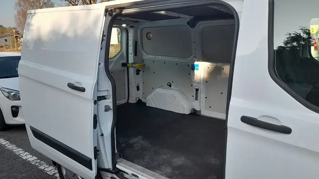 Gebraucht Ford Transit Custom 131 PS (96 kW) 2020 Weiß Van / Kleinbus