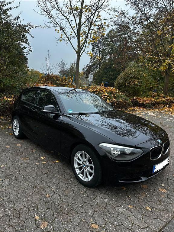 Schwarz Gebraucht 2014 BMW 116 Kleinwagen | 9.500 € (Etwas zu teuer) - Bild 1/4