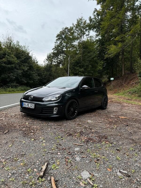 Silber Gebraucht 2011 VW Golf VI Edition Kombi | 10.999 € - Bild 1/3