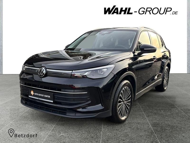 Schwarz Gebraucht 2024 VW Tiguan Life SUV | 32.860 € - Bild 1/4