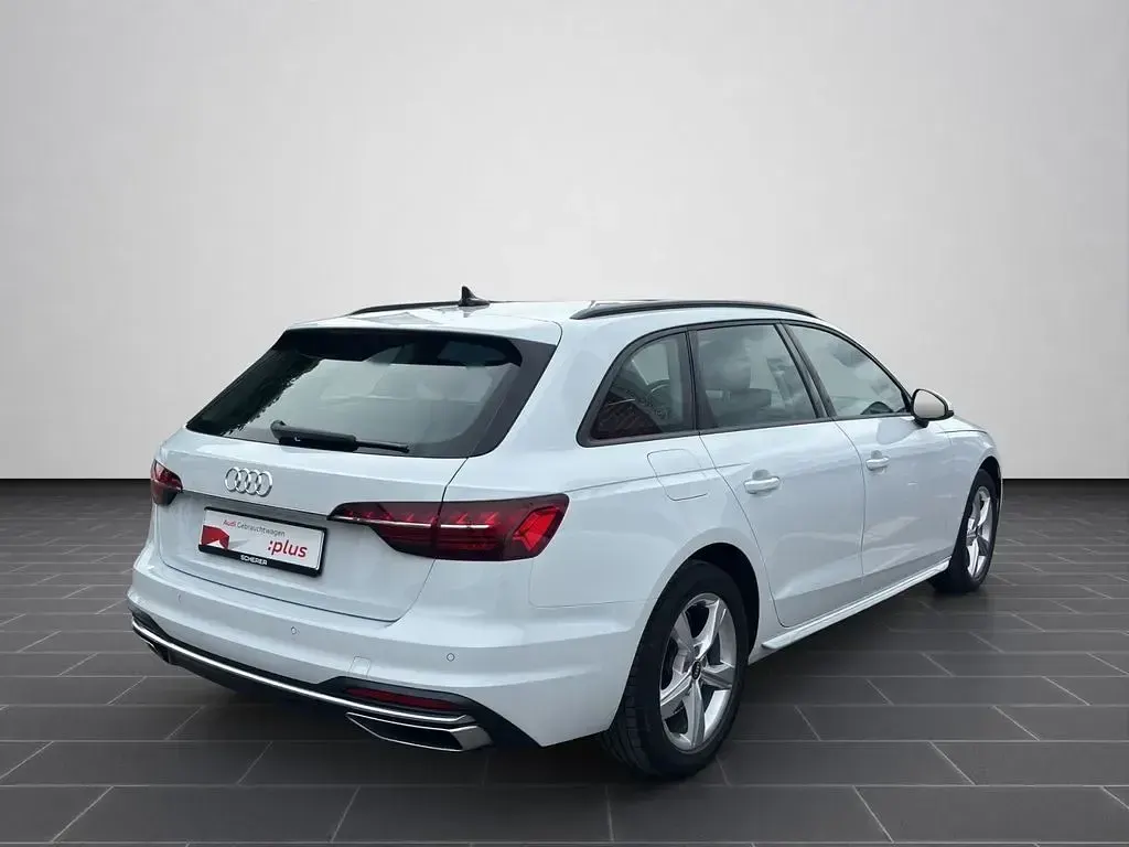 Gebraucht Audi A4 Advanced Plus 150 PS (110 kW) 2022 Gletscherweiß metallic Kombi