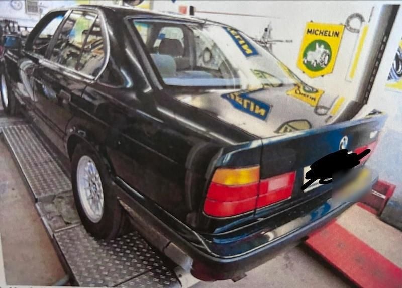 Gebraucht BMW 520 150 PS (110 kW) 1995 Grün Limousine