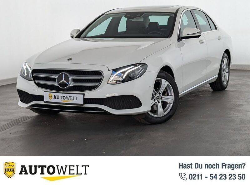 Weiß Gebraucht 2017 Mercedes E220 Avantgarde Limousine | 28.260 € (Fairer Preis) - Bild 1/4