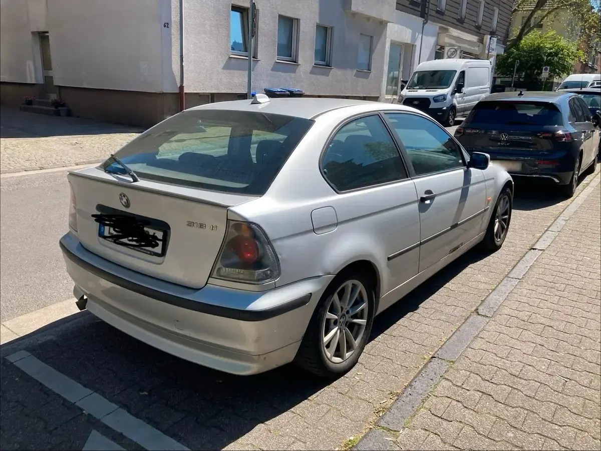 Gebraucht BMW 318 2002 Grau Limousine