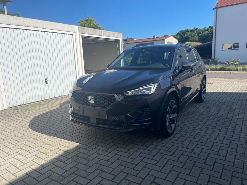 Schwarz Gebraucht 2021 Seat Tarraco 4Drive SUV | 32.780 € (Guter Preis) - Bild 1/4