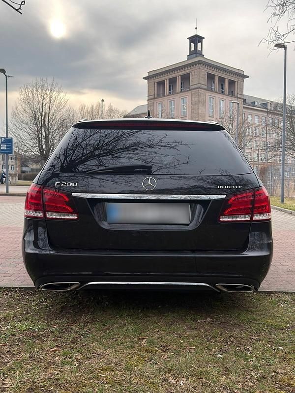 Gebraucht Mercedes E200 136 PS (100 kW) 2016 Schwarz Kombi
