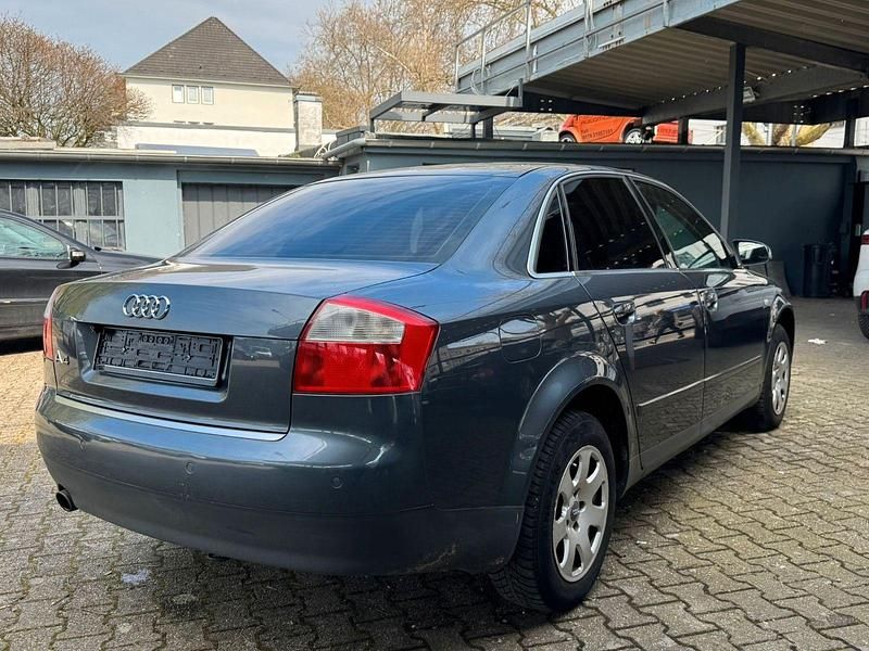 Gebraucht Audi A4 131 PS (96 kW) 2001 Grau Limousine