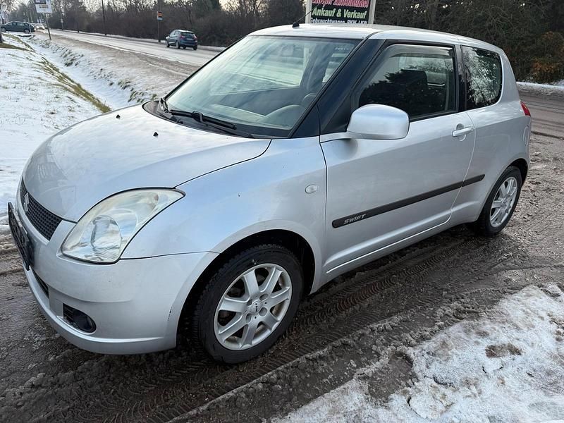 Gebraucht Suzuki Swift 90 PS (66 kW) 2005 Silber Limousine